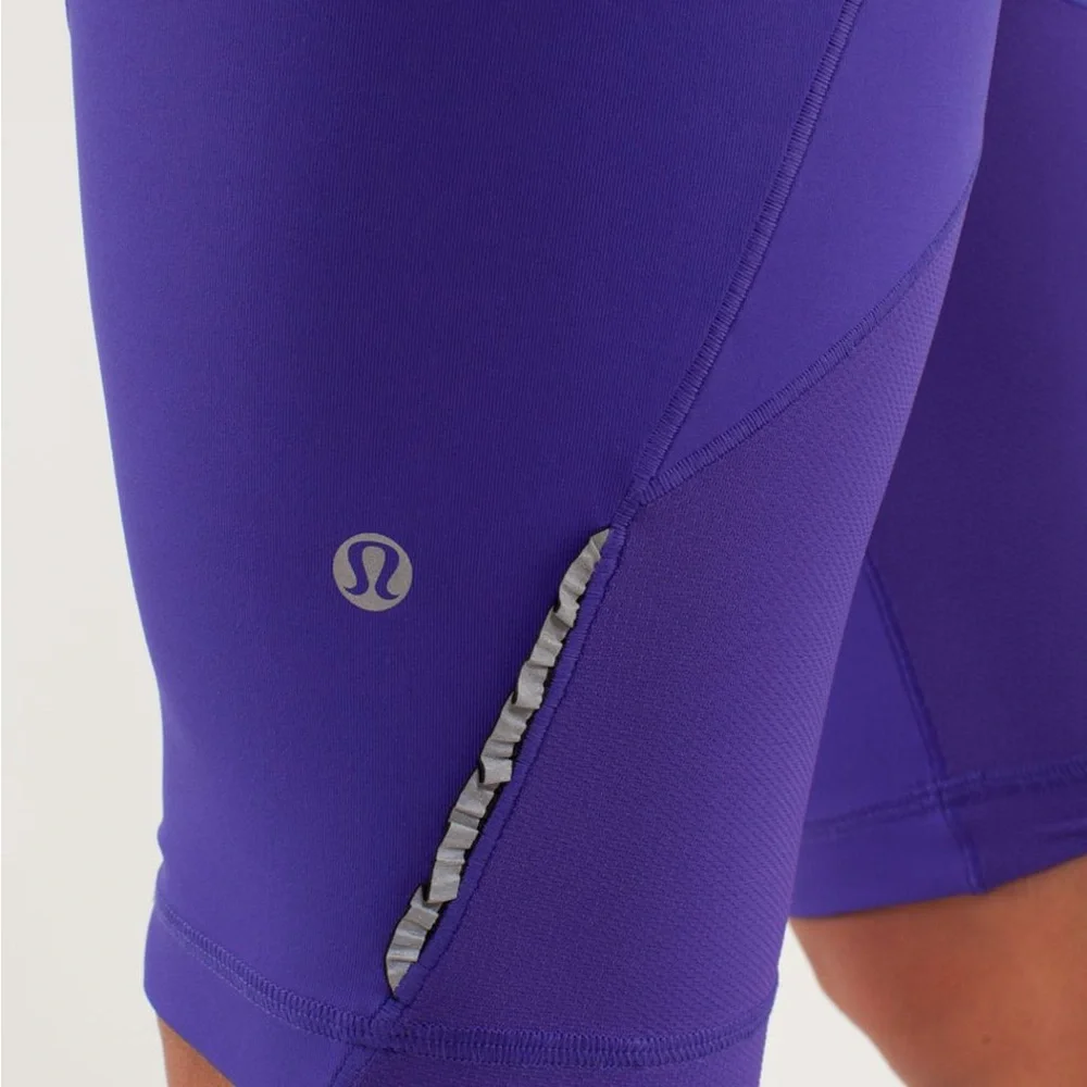 Lululemon Presta Padded Short in Bruised Berry / High Noon Dot White